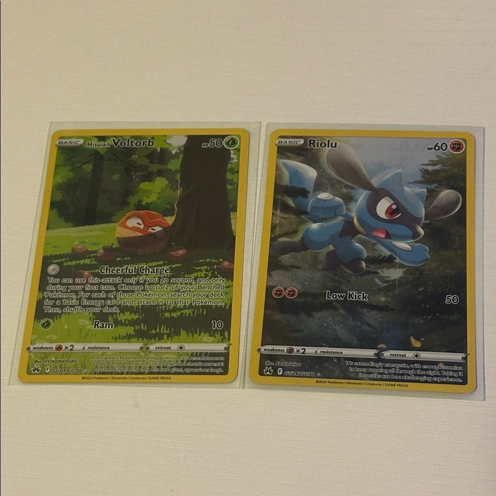 Pokemon Hisuian Voltorb - Riolu Trading Card - Crown Zenith